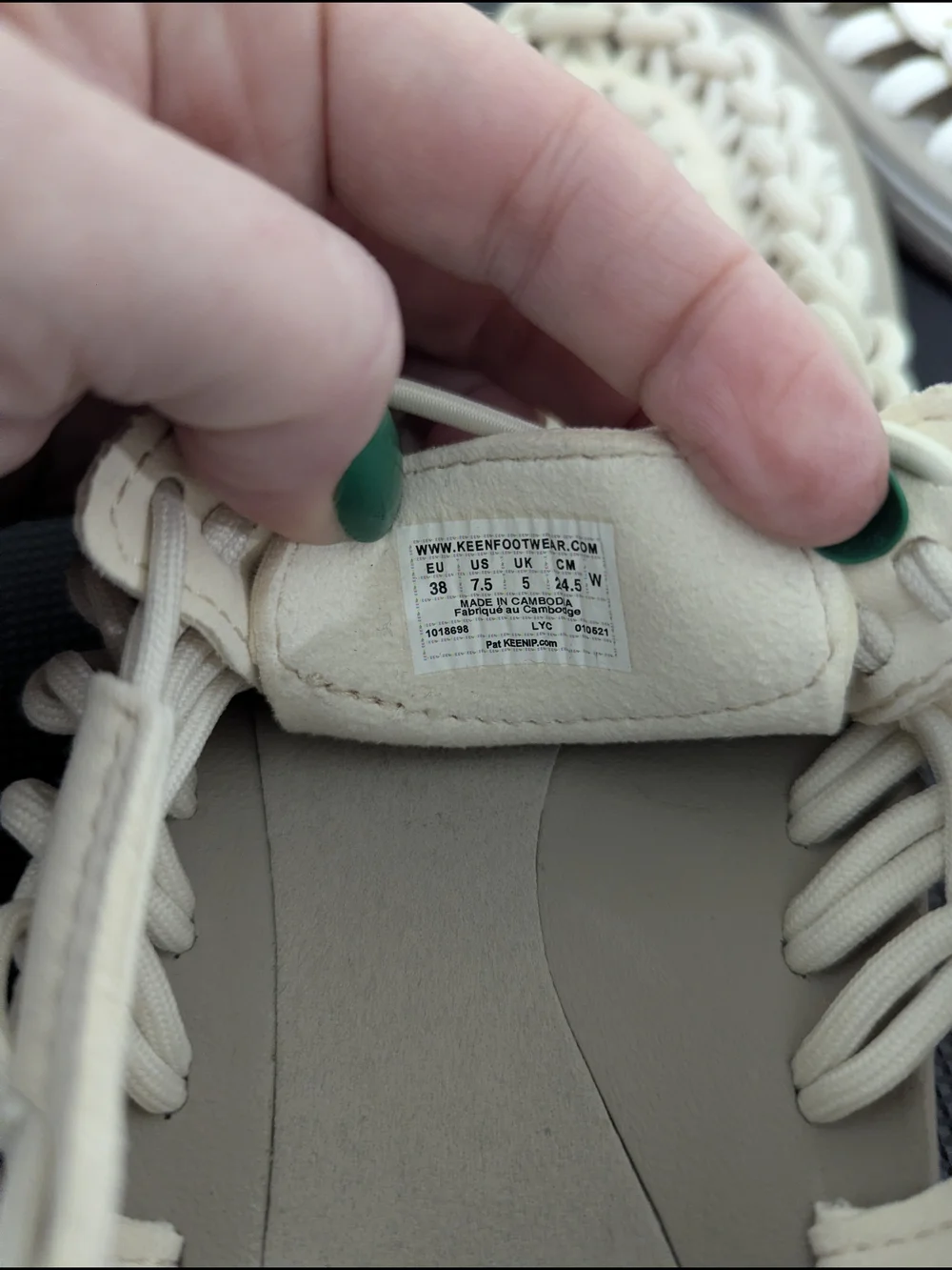 NWOT Keen Women’s UNEEK Sandal Sneaker — White Cap/Cornstalk - Picture 5 of 8